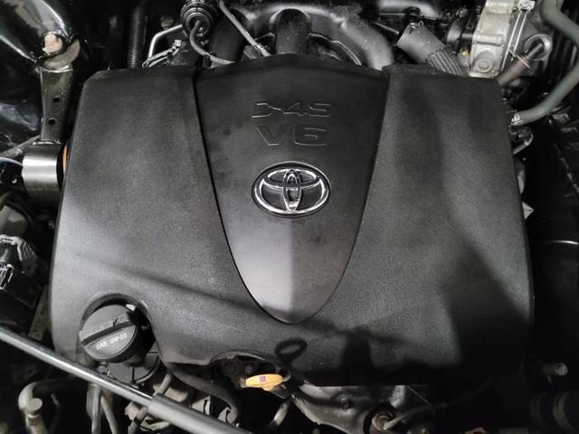 Photo of 2019 Midnight Black Metallic Toyota Highlander