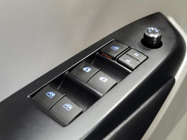 Photo of 2019 Midnight Black Metallic Toyota Highlander