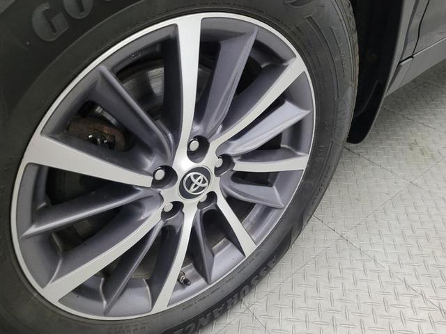 Photo of 2019 Midnight Black Metallic Toyota Highlander