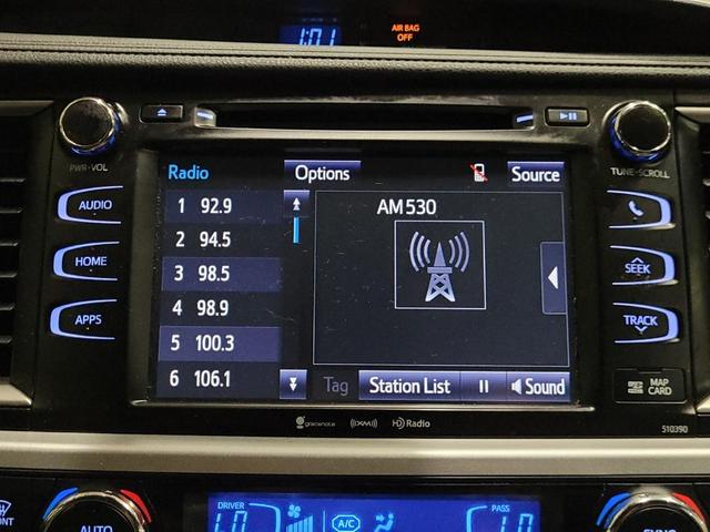Photo of 2019 Midnight Black Metallic Toyota Highlander