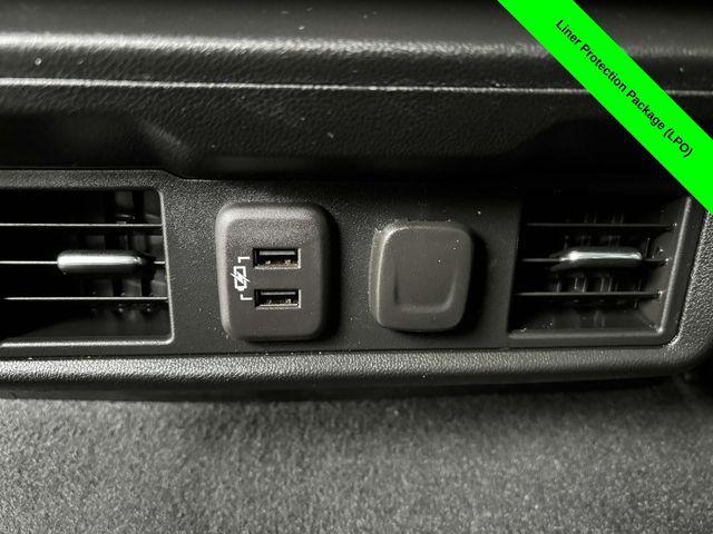 Photo of 2022 Silver Ice Metallic Chevrolet Silverado 1500