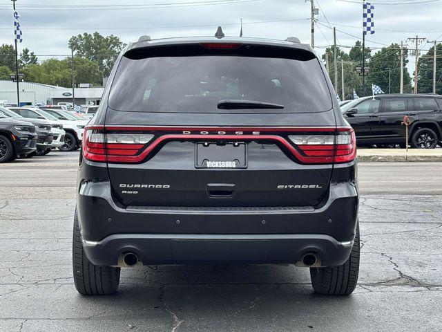 Photo of 2014 Brilliant Black Crystal Pearlcoat Dodge Durango