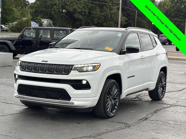 Photo of 2022 Bright White Clearcoat Jeep Compass