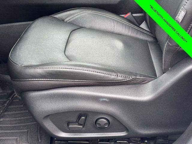 Photo of 2022 Bright White Clearcoat Jeep Compass
