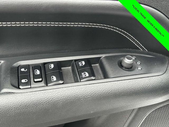 Photo of 2022 Bright White Clearcoat Jeep Compass