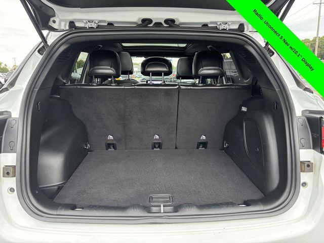 Photo of 2022 Bright White Clearcoat Jeep Compass