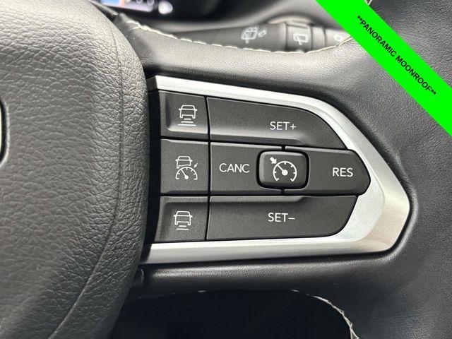 Photo of 2022 Bright White Clearcoat Jeep Compass