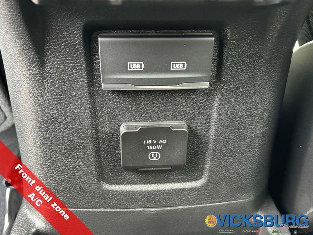 Photo of 2025 Bright White Clearcoat Jeep Wrangler