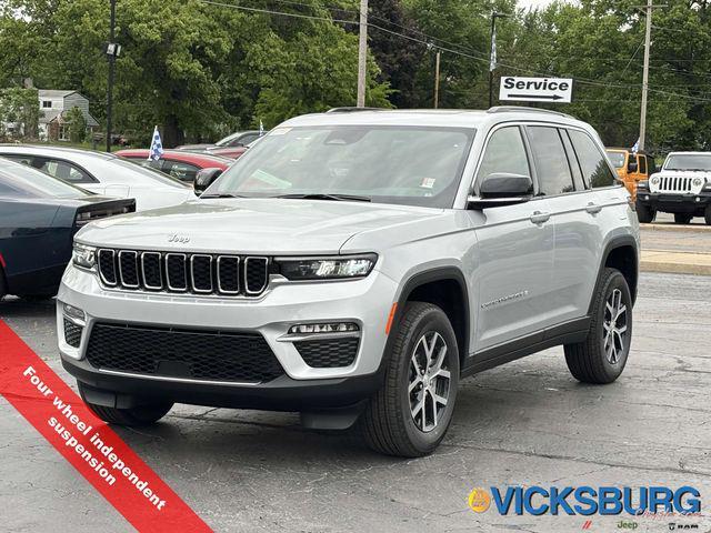 Photo of 2025 Silver Zynith Jeep Grand Cherokee