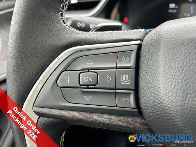 Photo of 2025 Silver Zynith Jeep Grand Cherokee
