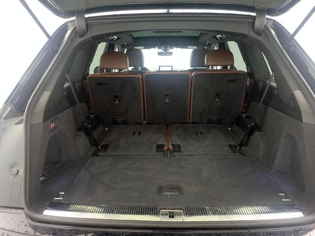 Photo of 2018 Blue Audi Q7