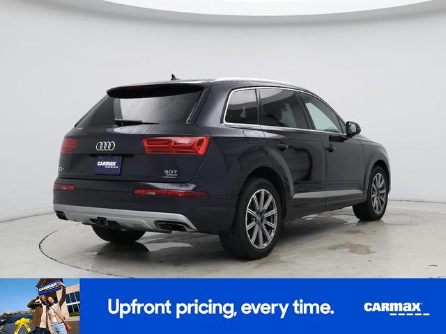 Photo of 2018 Blue Audi Q7