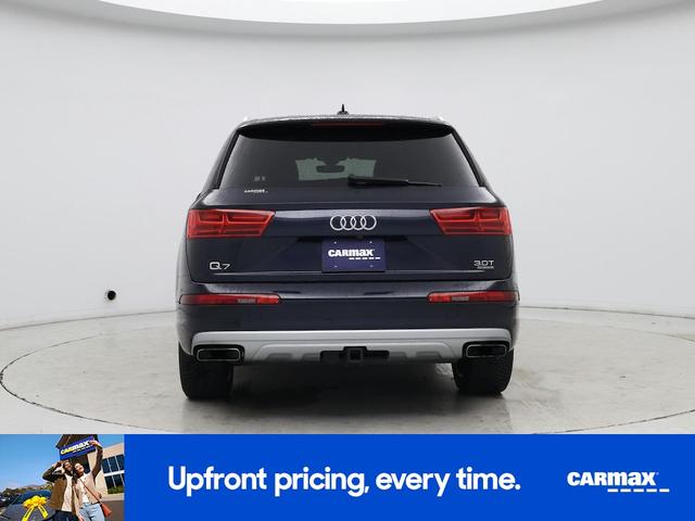Photo of 2018 Blue Audi Q7