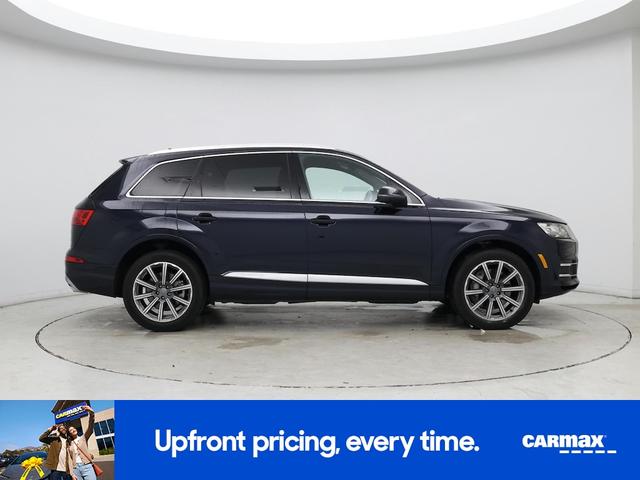 Photo of 2018 Blue Audi Q7