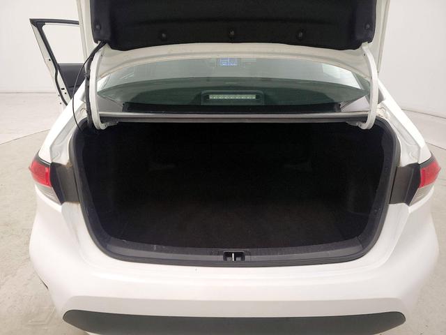 Photo of 2021 White Toyota Corolla