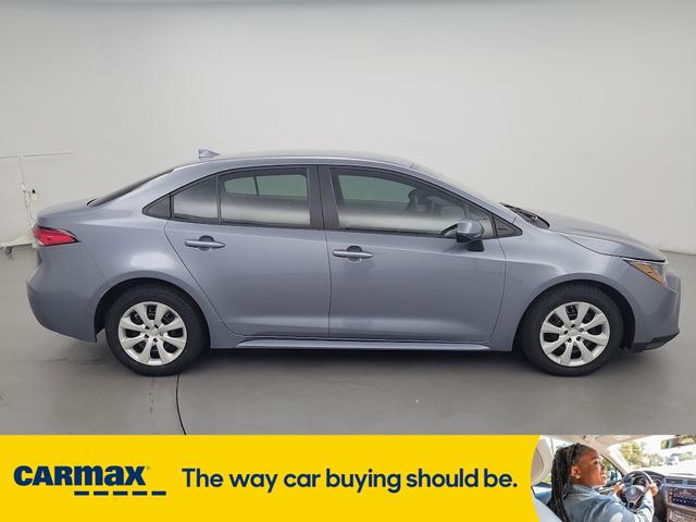 Photo of 2023 Gray Toyota Corolla