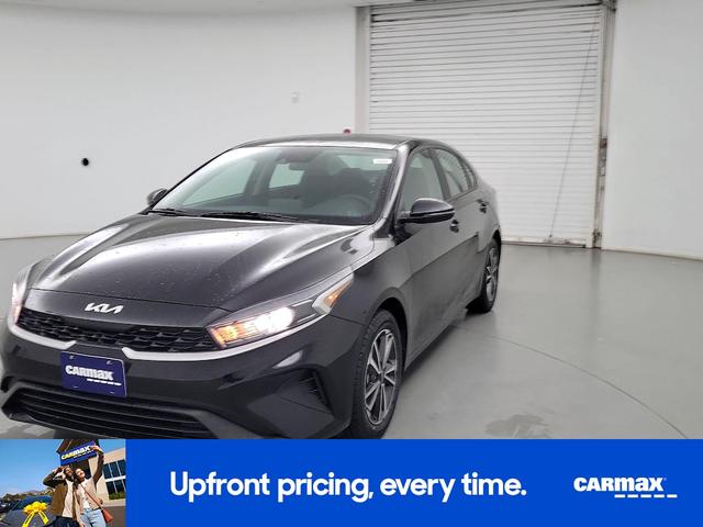 Photo of 2022 Black Kia Forte
