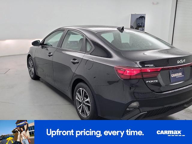 Photo of 2022 Black Kia Forte
