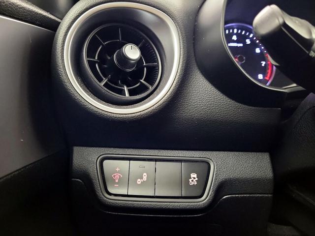 Photo of 2022 Black Kia Forte