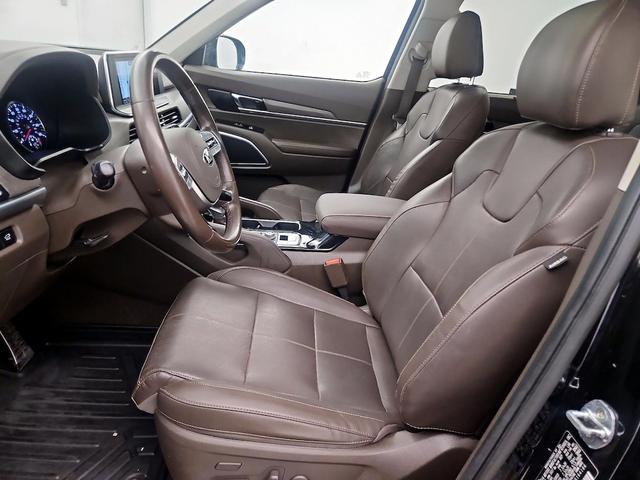 Photo of 2021 Black Kia Telluride