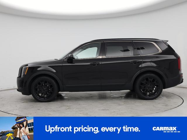 Photo of 2021 Black Kia Telluride