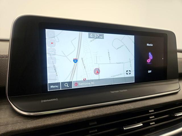 Photo of 2021 Black Kia Telluride