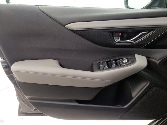 Photo of 2022 Gray Subaru Outback