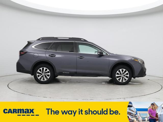 Photo of 2022 Gray Subaru Outback