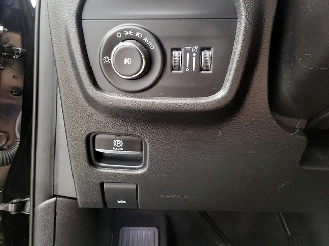 Photo of 2021 Black Jeep Grand Cherokee L