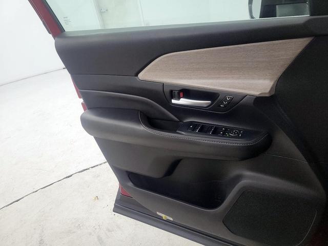 Photo of 2024 Red Toyota Grand Highlander Hybrid