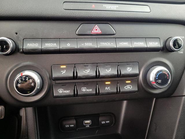 Photo of 2021 White Kia Sportage