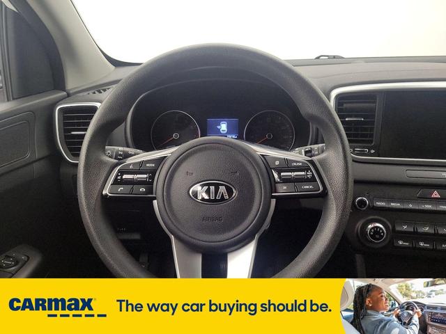 Photo of 2021 White Kia Sportage