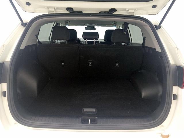 Photo of 2021 White Kia Sportage