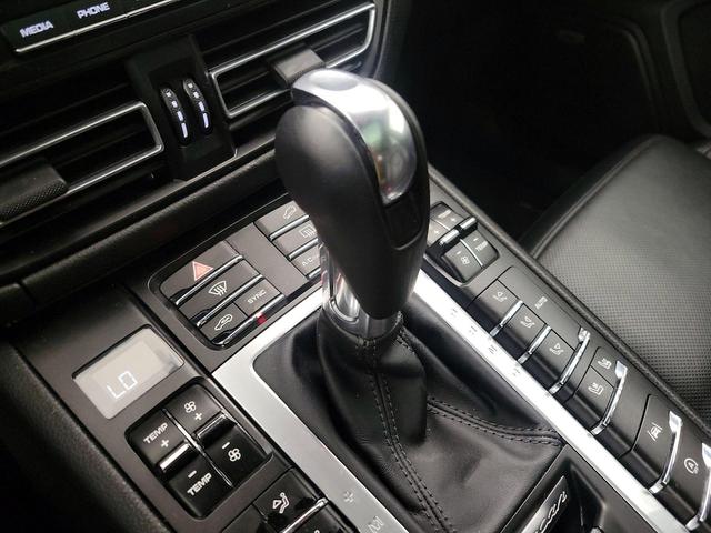 Photo of 2021 Black Porsche Macan