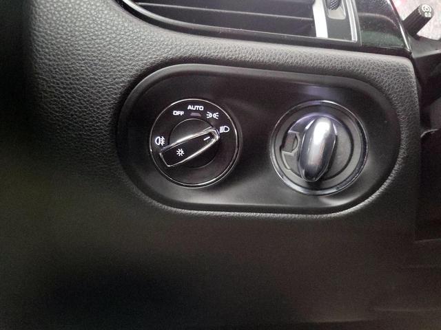Photo of 2021 Black Porsche Macan