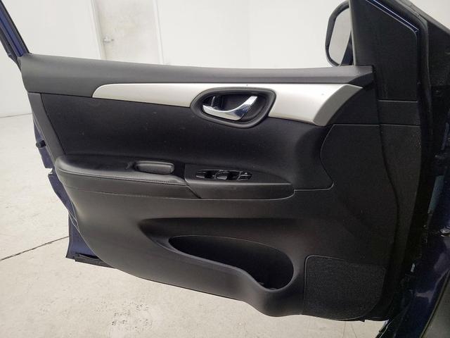 Photo of 2019 Blue Nissan Sentra