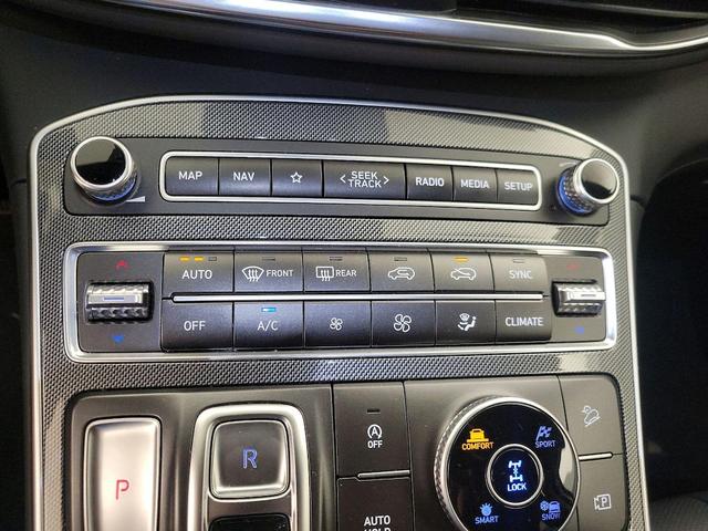 Photo of 2022 Silver Hyundai SANTA FE