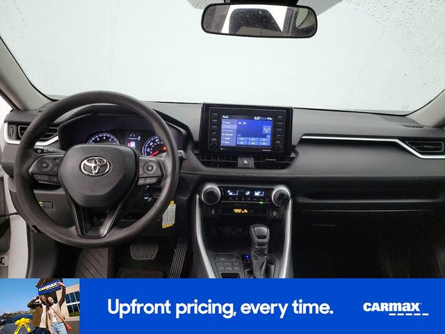 Photo of 2020 White Toyota RAV4