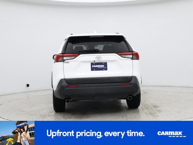 Photo of 2020 White Toyota RAV4