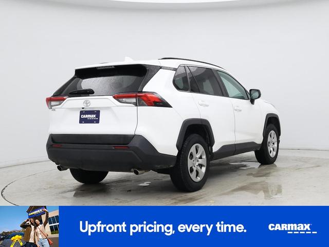 Photo of 2020 White Toyota RAV4
