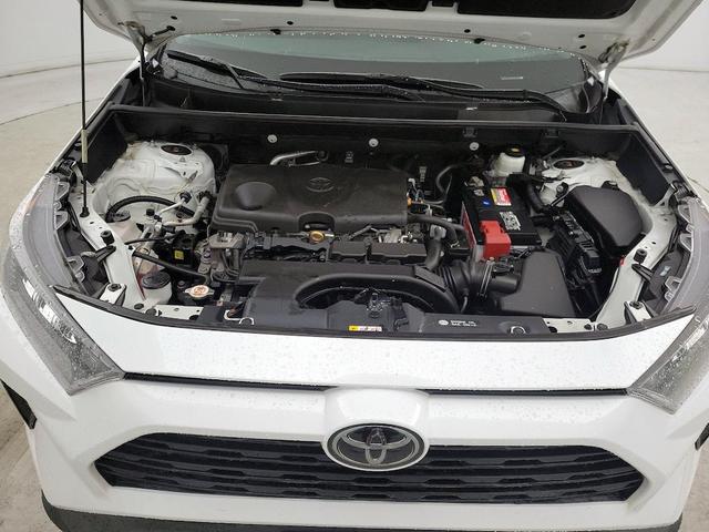 Photo of 2020 White Toyota RAV4