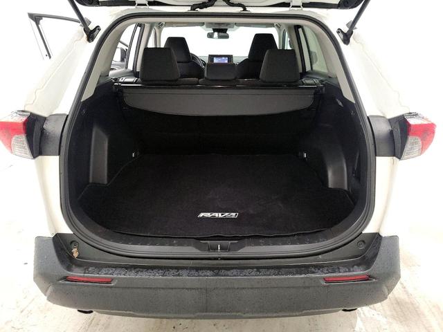 Photo of 2020 White Toyota RAV4