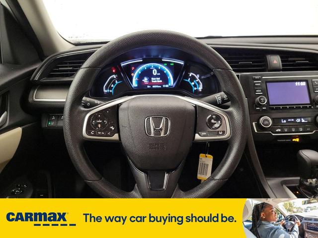 Photo of 2021 White Honda Civic