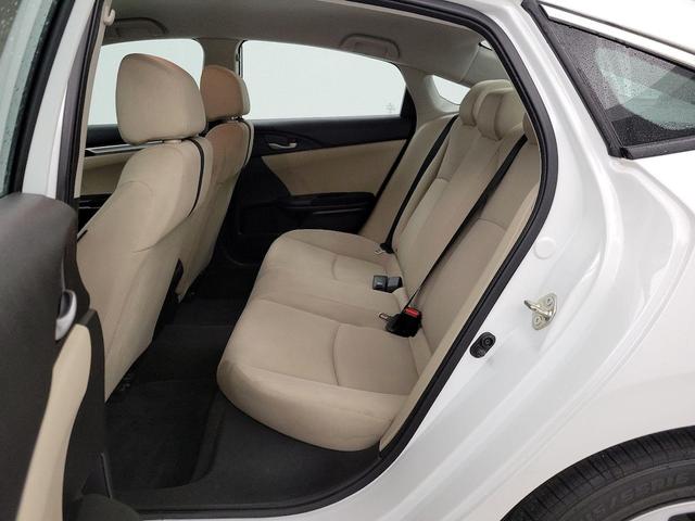 Photo of 2021 White Honda Civic