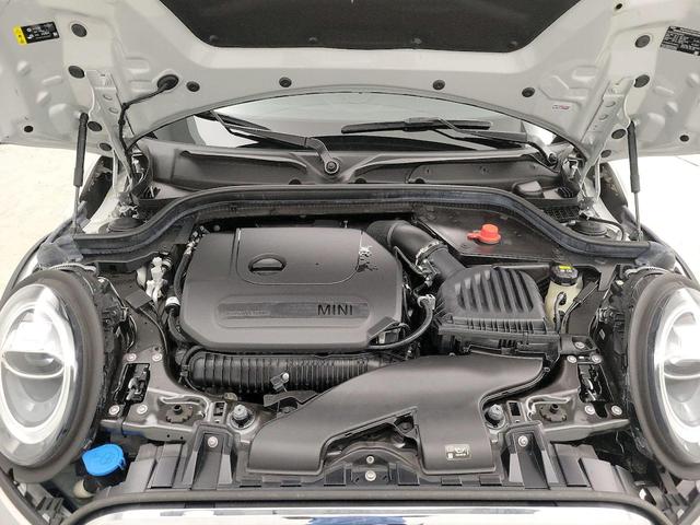 Photo of 2021 White MINI Hardtop