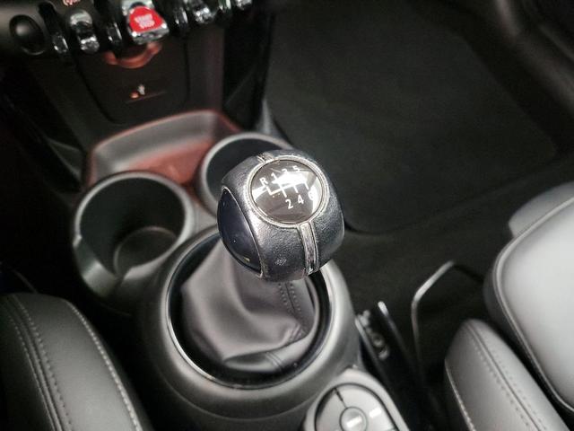 Photo of 2021 White MINI Hardtop