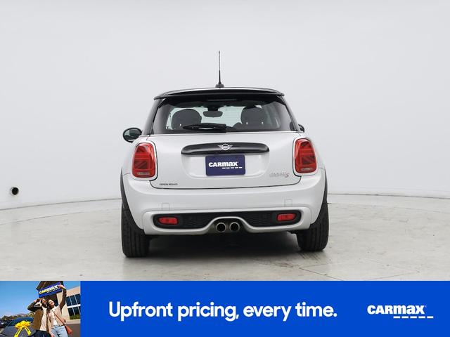 Photo of 2021 White MINI Hardtop