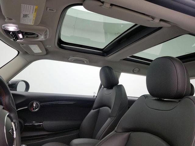 Photo of 2021 White MINI Hardtop