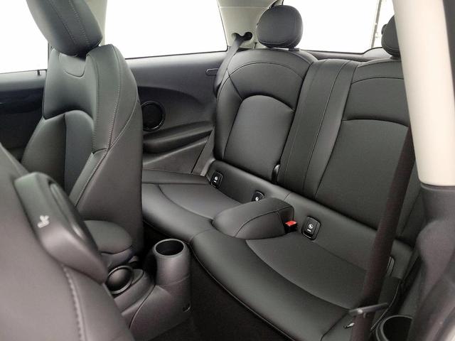 Photo of 2021 White MINI Hardtop