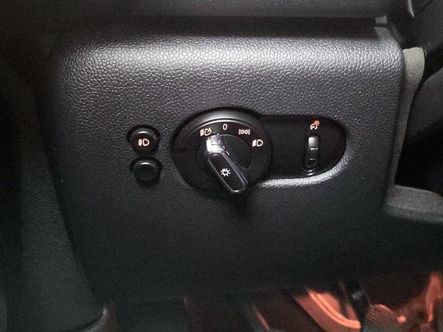 Photo of 2021 White MINI Hardtop